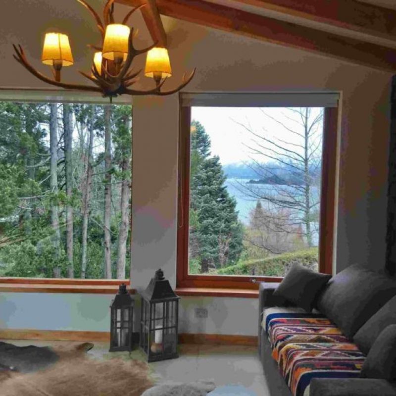 CASA PARA 6 PERSONAS CON GRAN VISTA AL LAGO NAHUEL HUAPI1